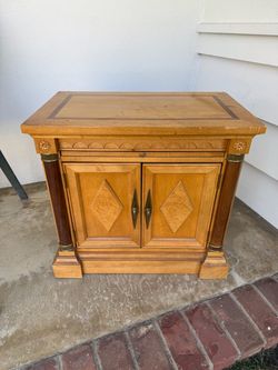 Wood night stand