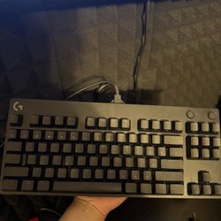 Logitech Pro Gaming Keyboard 