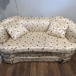 Vintage Heritage Curved Silk Loveseat