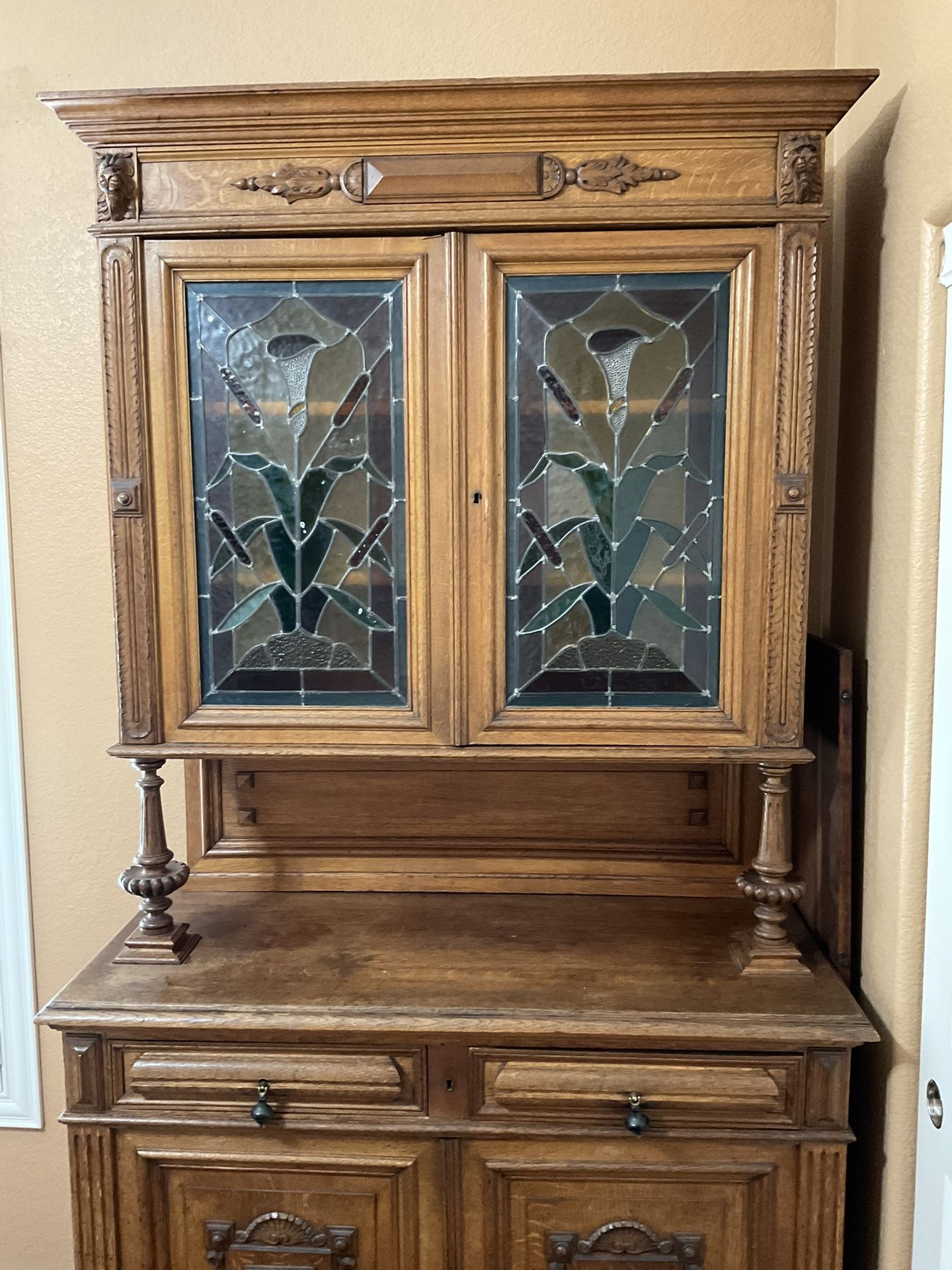 Beautiful Antique Cabinet/Hutch Stain, Glass Doors The Doors Lock