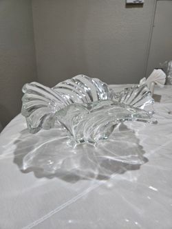 Clear Art Glass Shell-Shaped Bowl