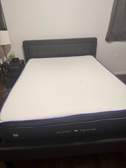 Queen size bed