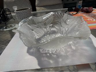 Frosted Glass Poppy Bowl – 12” Decorative Bowl