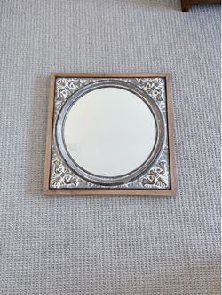 Vanity Mirror Decor