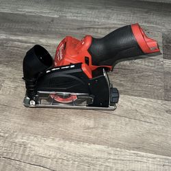 MILWAUKEE 12V FUEL BRUSHLESS CUT OFF TOOL