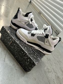 👟 Air Jordan 4 Retro Military Black — Size 8Y Brand New • Never Worn • Original Box