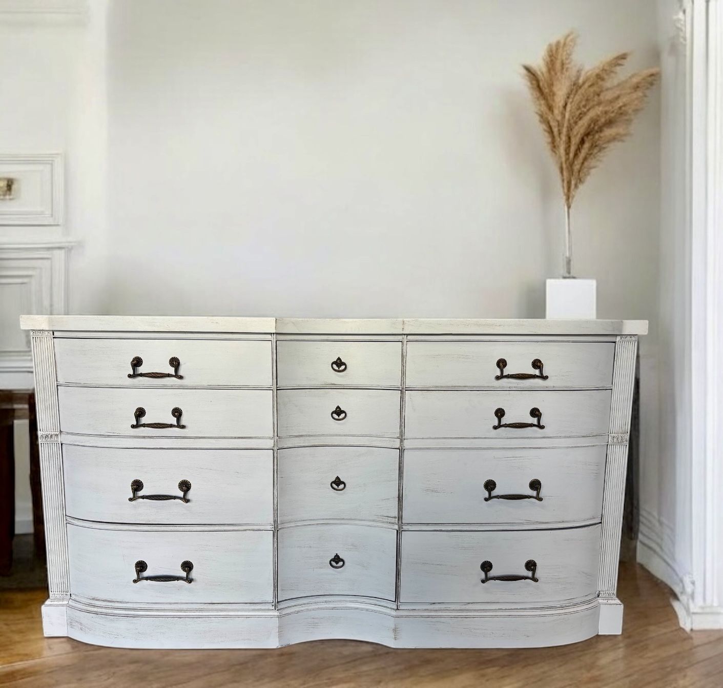 Dresser/Buffet/Tv Console
