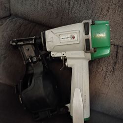 Roofing gun