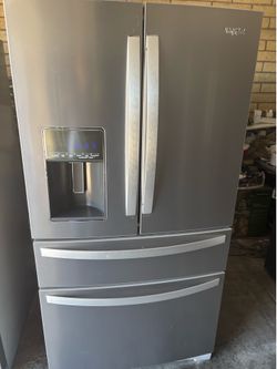 Fridges for sale are plugged in free Deliver