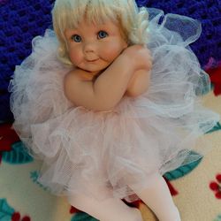 DOLL / Danbury Mint porcelain doll