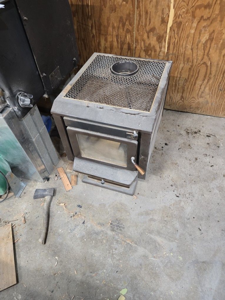 Kent Wood Stove for Sale in Tacoma, WA - OfferUp