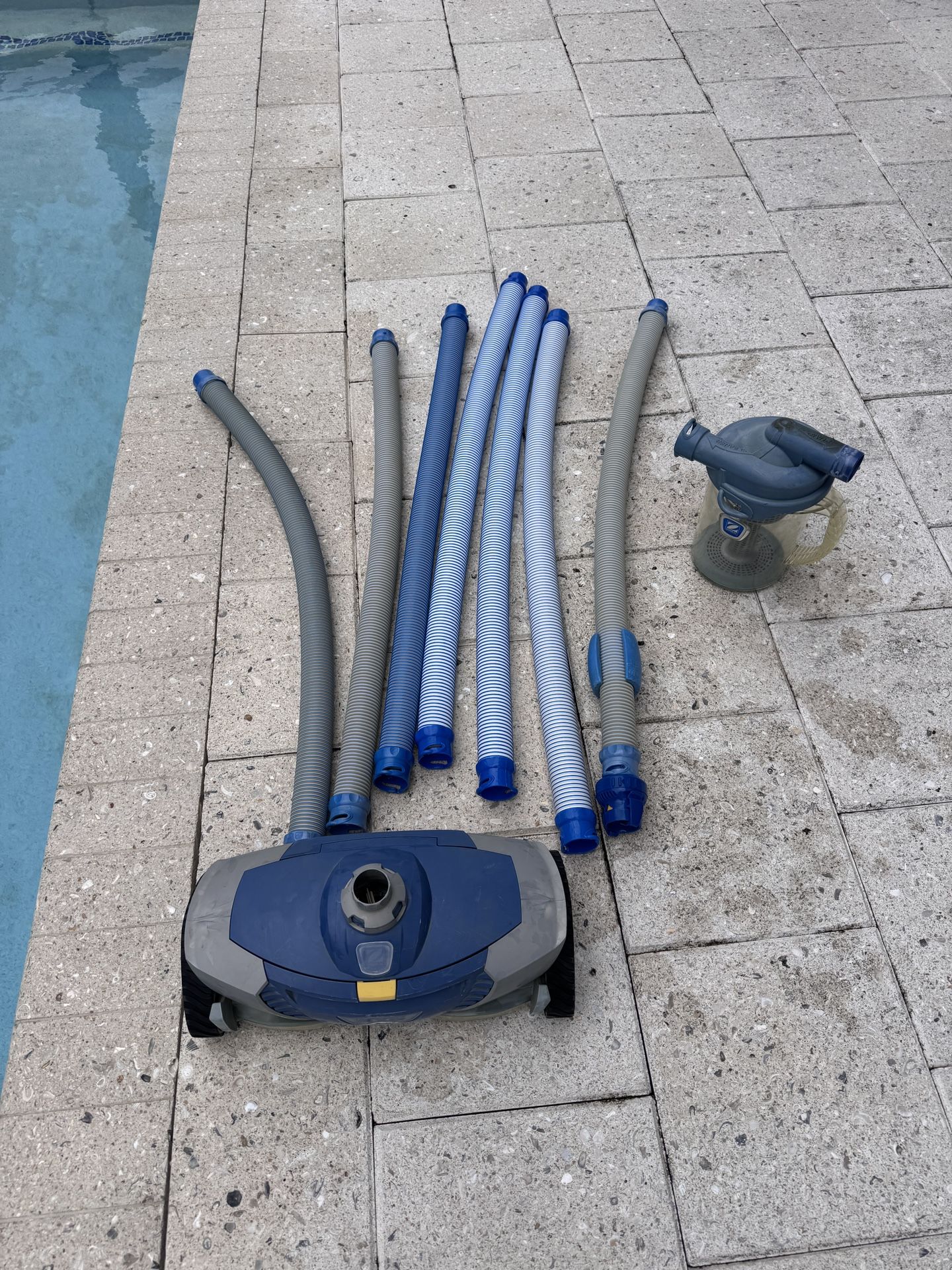 Pool Cleaner Zodiac MX8 And Canister. Hoses Are New. Kendall Area