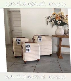 stay answer Rolling Travel Bags Smooth Trips Guaranteed