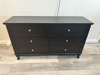 Black 6-Drawer Dresser with Gold Knobs