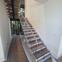 Glass stairs in all the measures