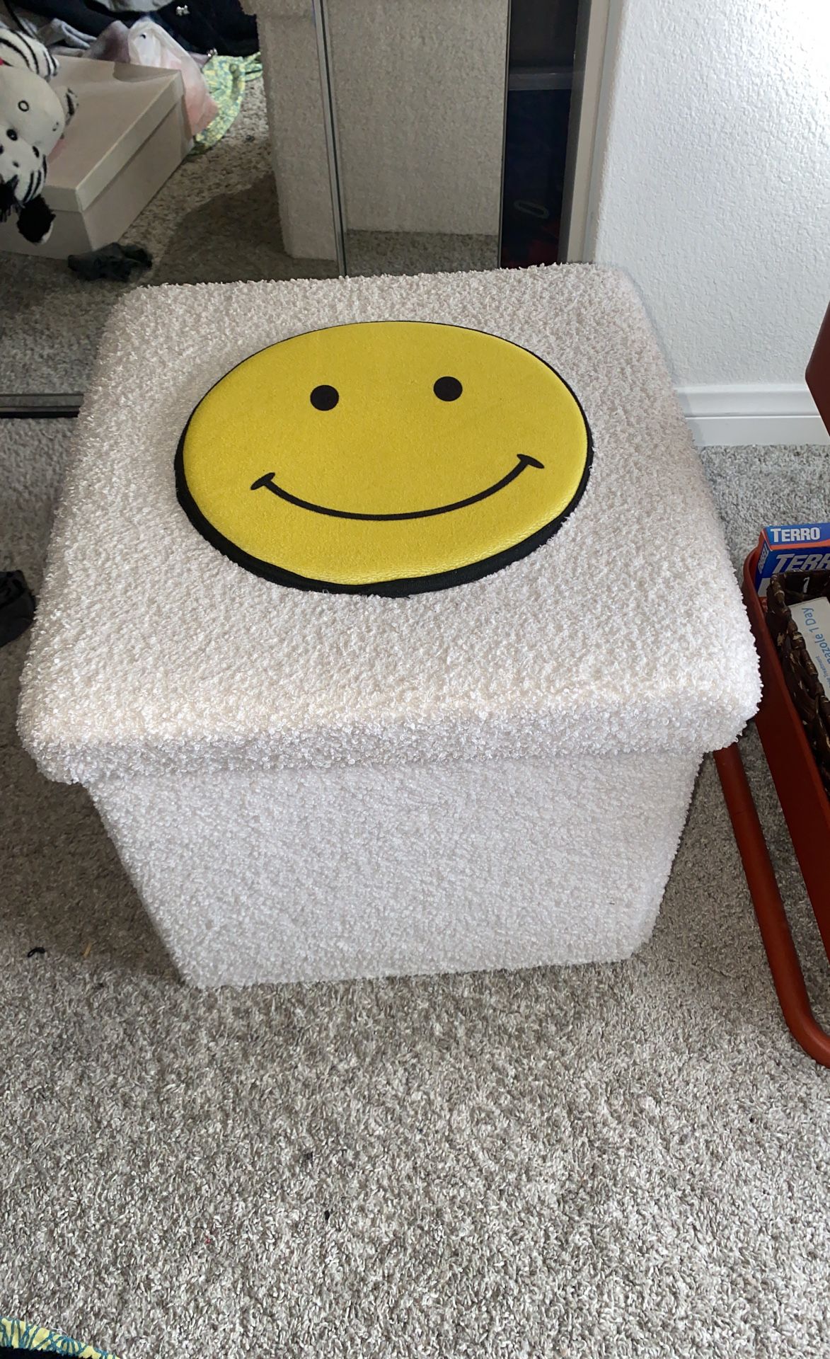 Ottoman/Stool/Chair $10