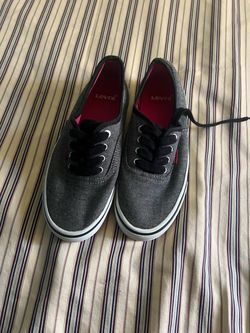 Tennis shoes for sell