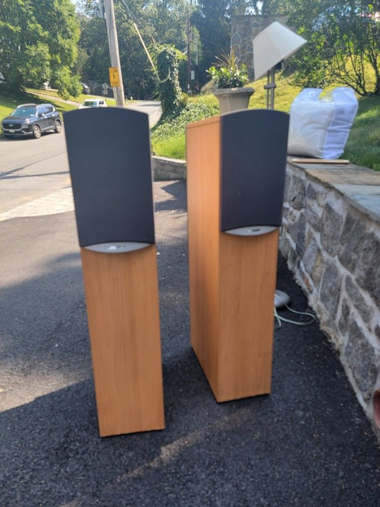 BOSE 701 SPEAKERS