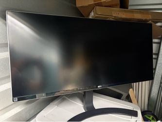 LG Electronics 34 inch  3440x1440 Resolution monitor 34UB88-P