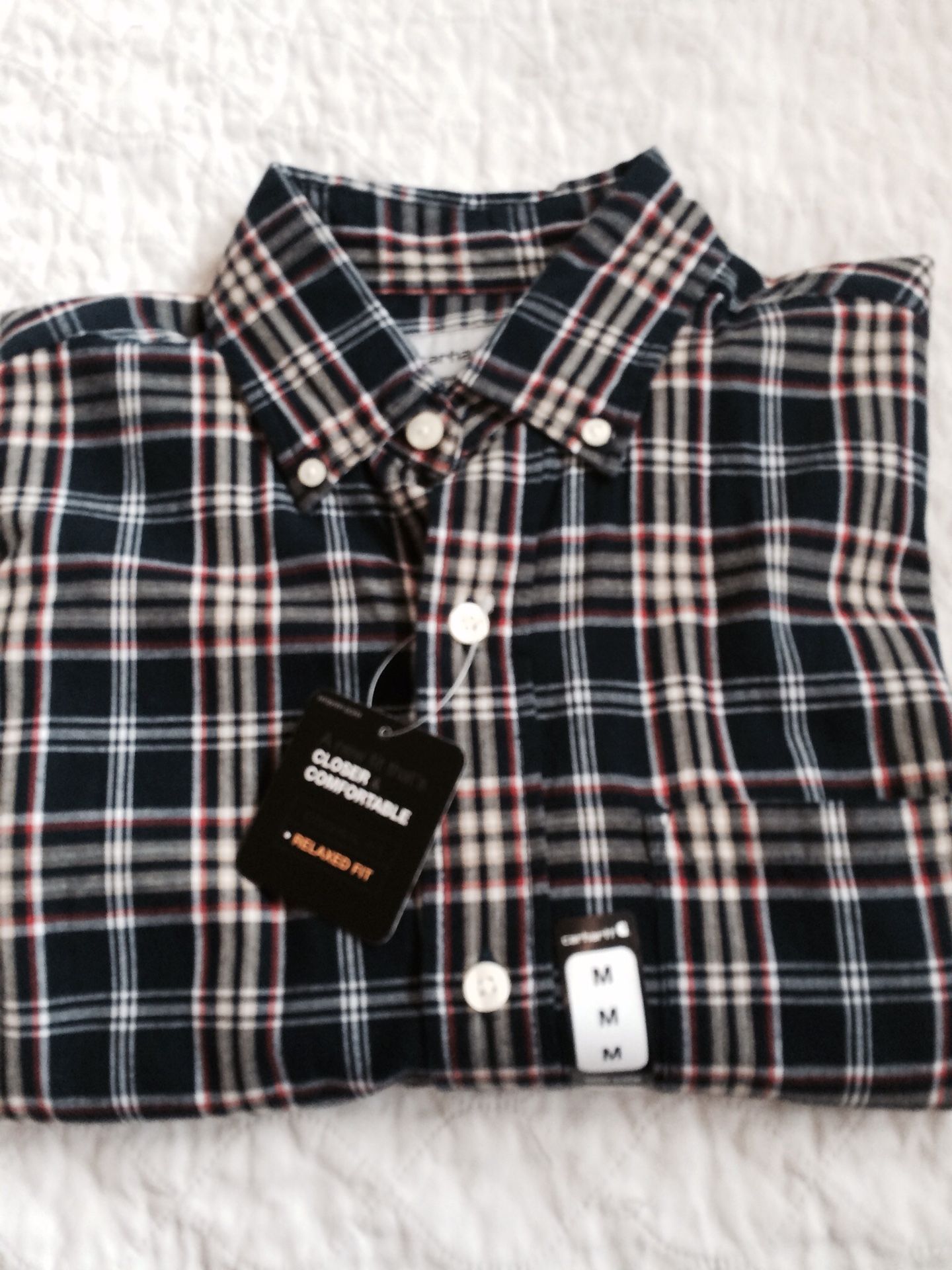 Carhart men’s short sleeve shirt. Size medium