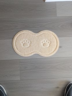 Free Dog Bowl Mat