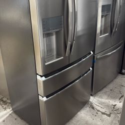 Frigidaire Refrigerator 