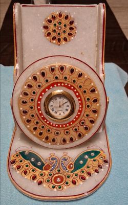 Marble Decorative Quartz Clock with Gemstone Art