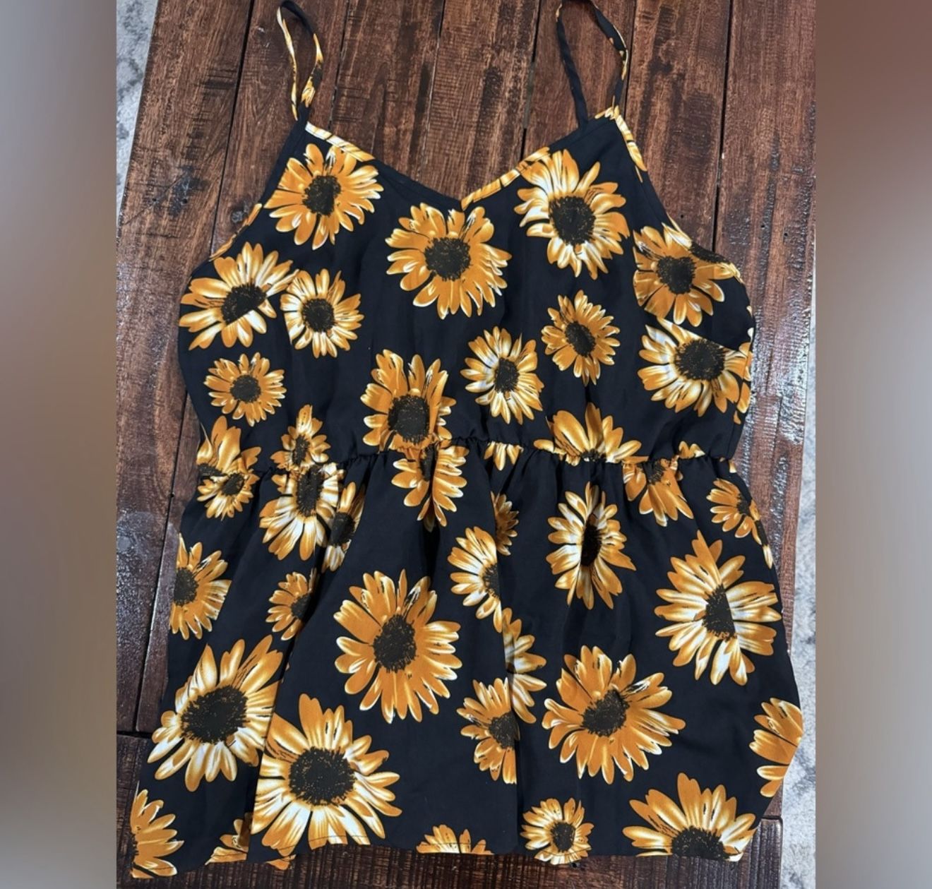 {SHEIN} Sunflower Pattern Cami Tank Top