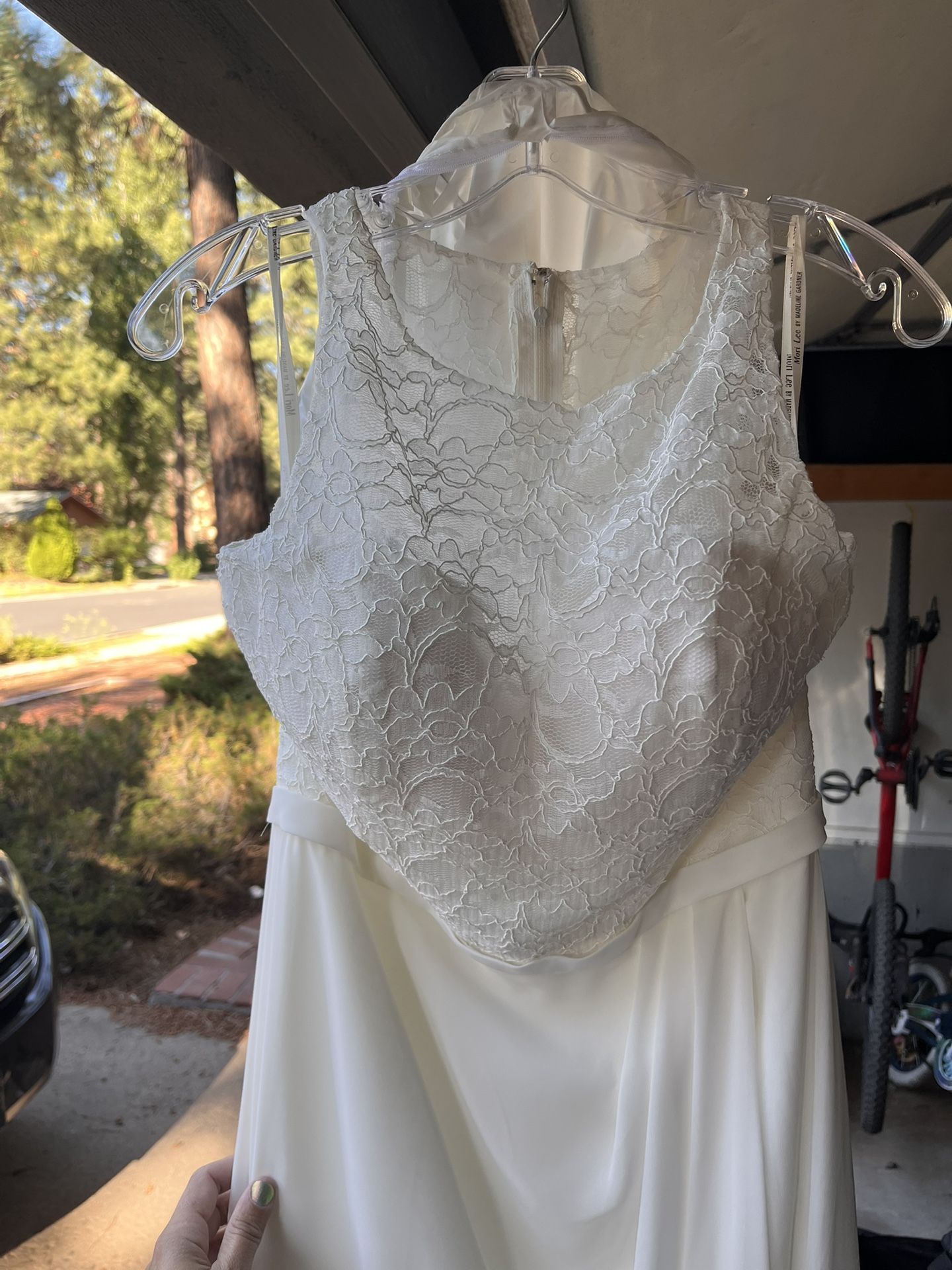 300 OBO Size 12 Wedding dress, Never Worn