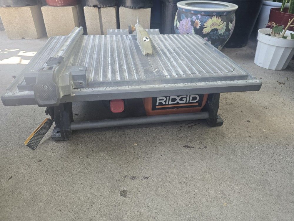 Erramienta 35 Ridge Makita Rioby