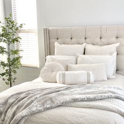 Pottery Barn Harper Tufted Upholstered Queen Bed – Like New!