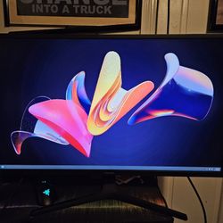 Samsung - UJ59 Series 32" LED 4K (3840x2160) UHD FreeSync Monitor LU32J590UQNXZA
