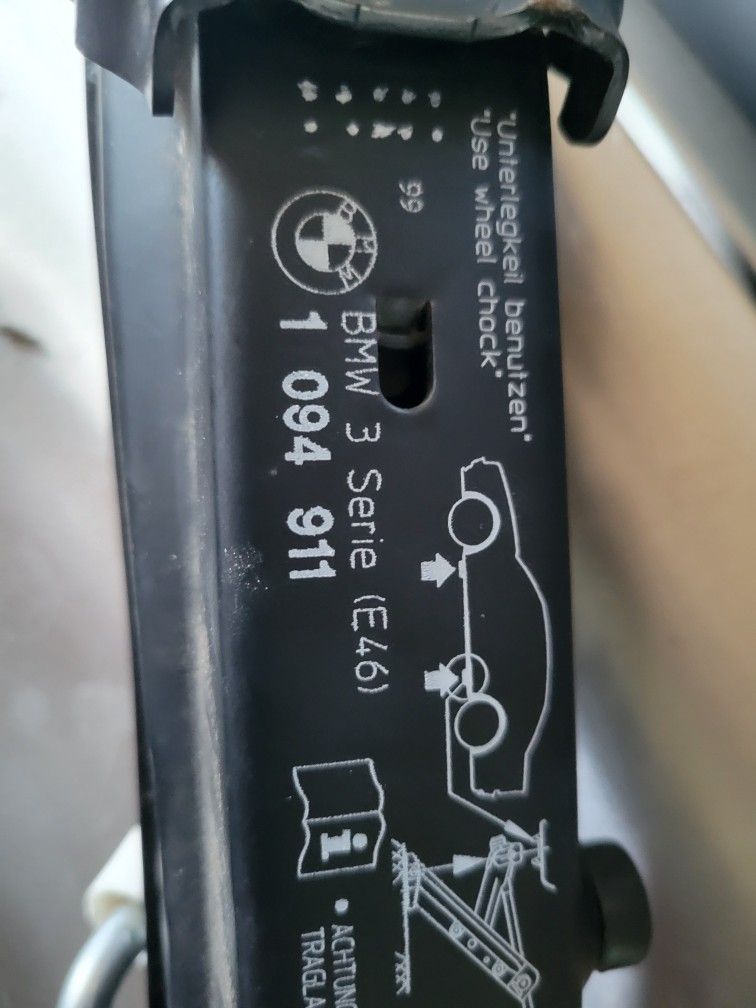 BMW E46 Scissor Jack