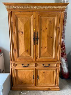 Large Cabinet for entertainment