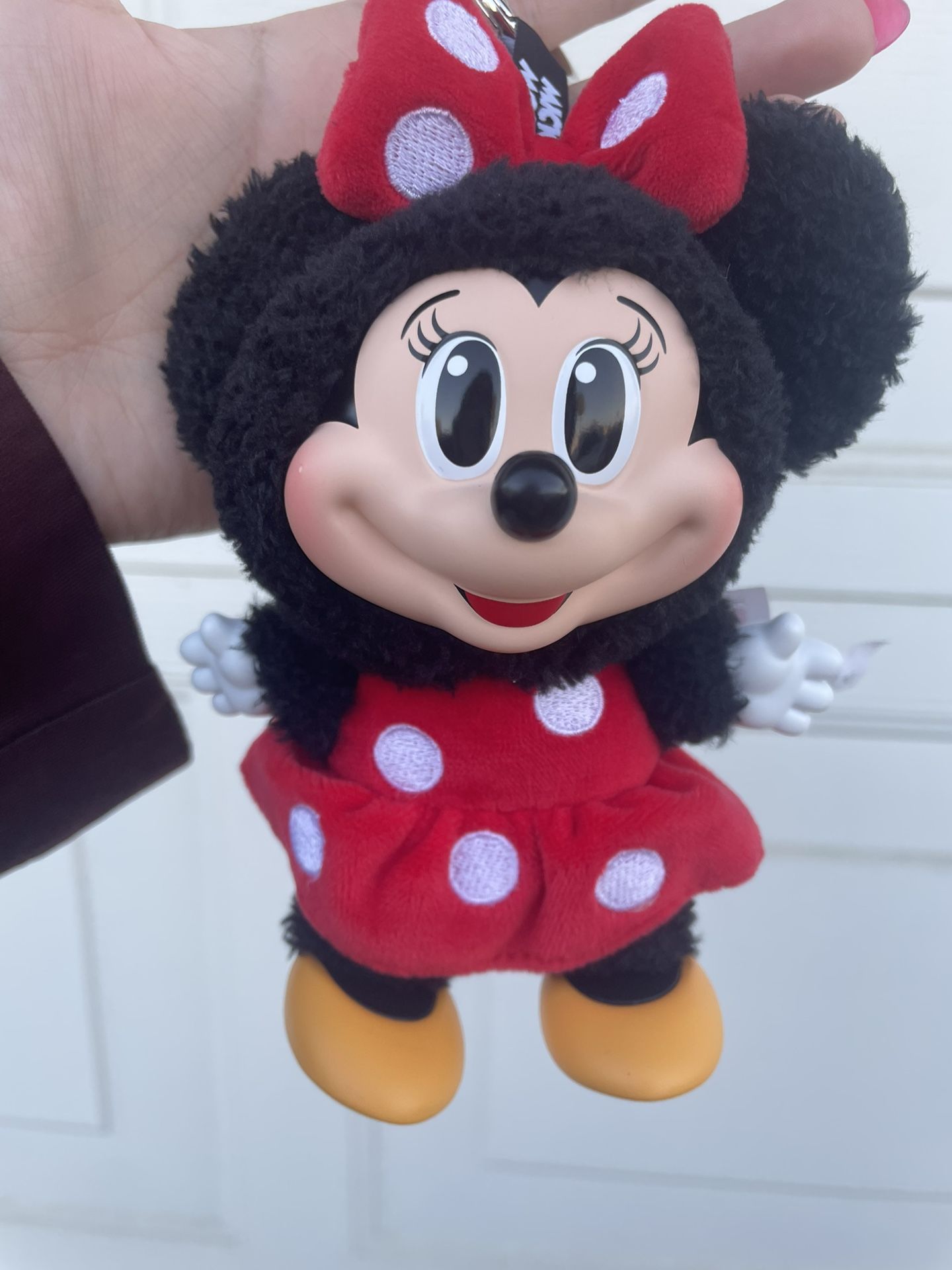Mickey & friends Minnie Mouse keychain (REAL)