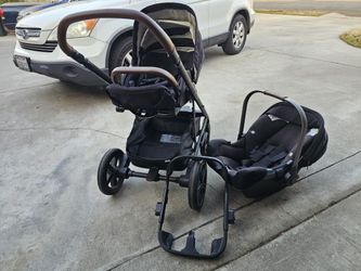Nuna Stroller With Baby Seat and Car Kit.