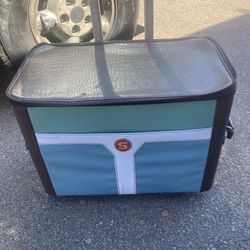 Brand New Vintage Singer 19” Rolling Case