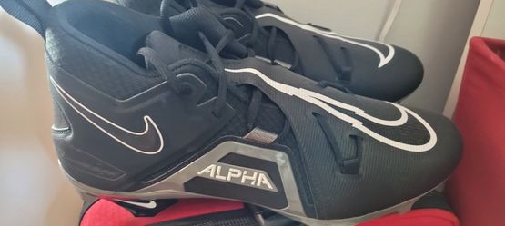 NIKE ALPHA MENACE PRO 3