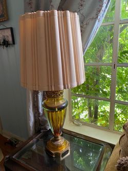Super Fancy / Vintage Side Table Light 