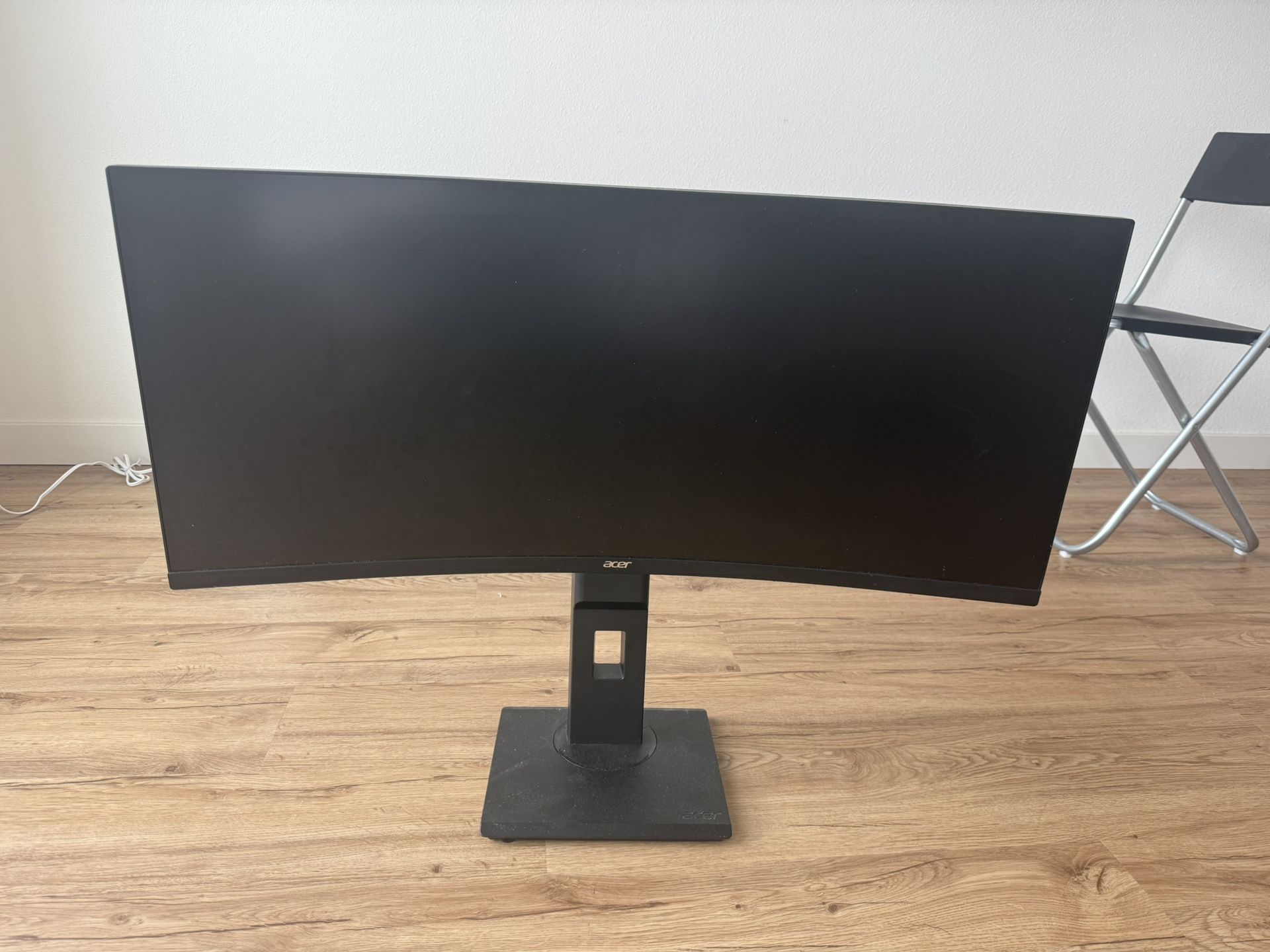 Acer 34” Curved Monitor (ED347CKR) – Excellent Condition