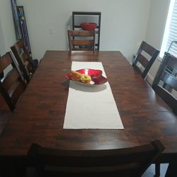 6 Chairs Table