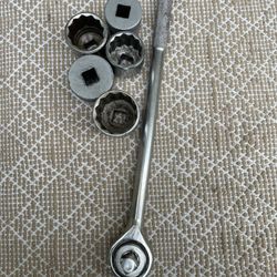 3/4 Ratchet, And Sockets Good Condition. 