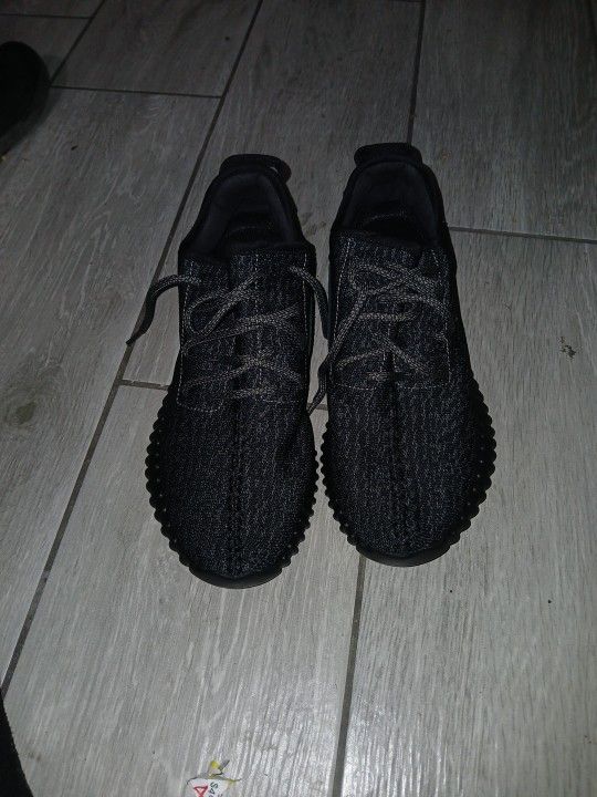 Mens Yeezy Boost 10.5