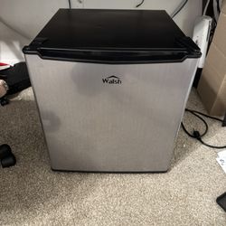 Walsh mini fridge 