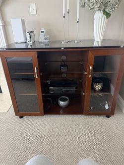 Media console cabinet