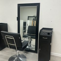 Hairstyling Station 