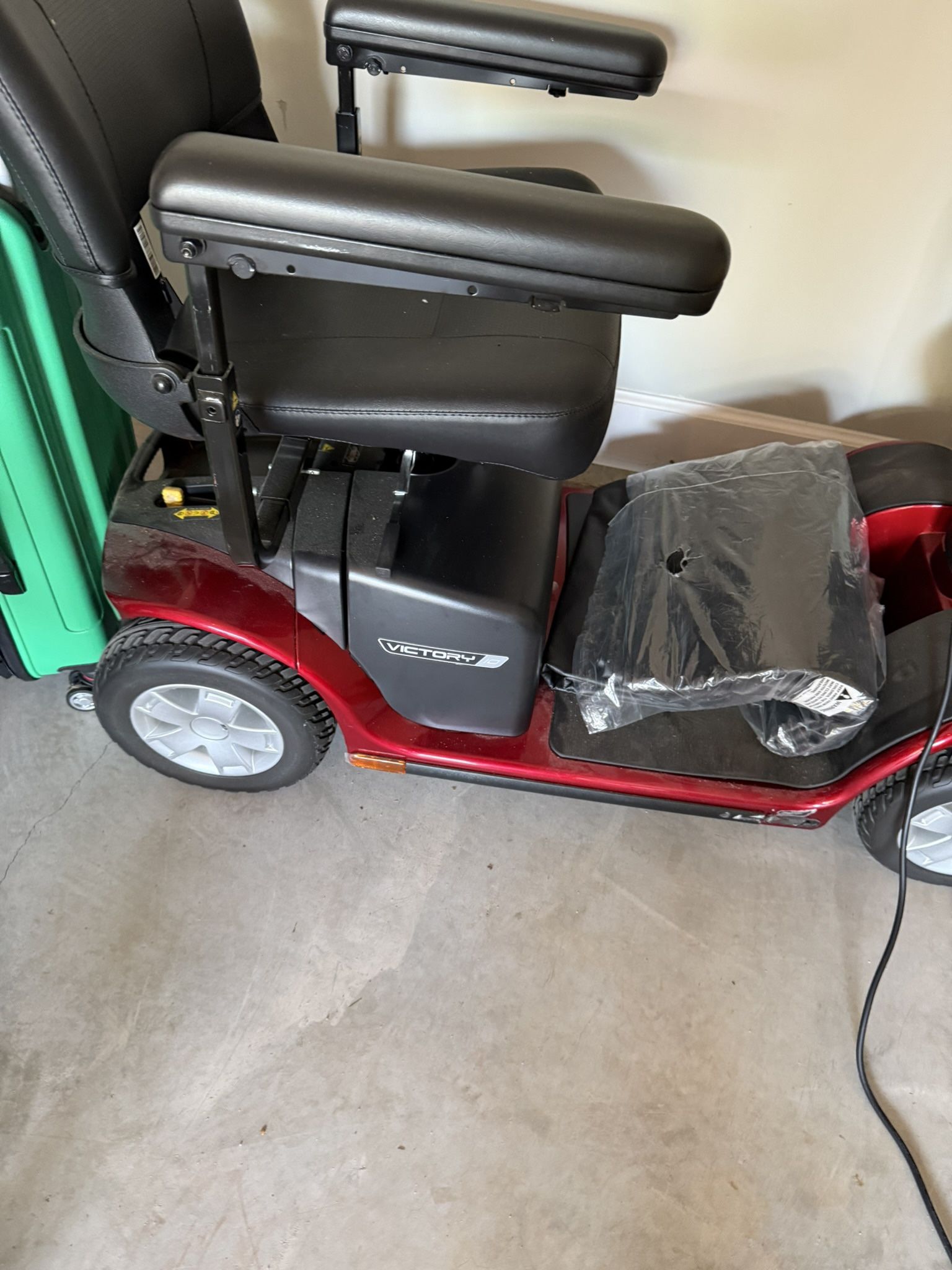 Pride Victory Scooter
