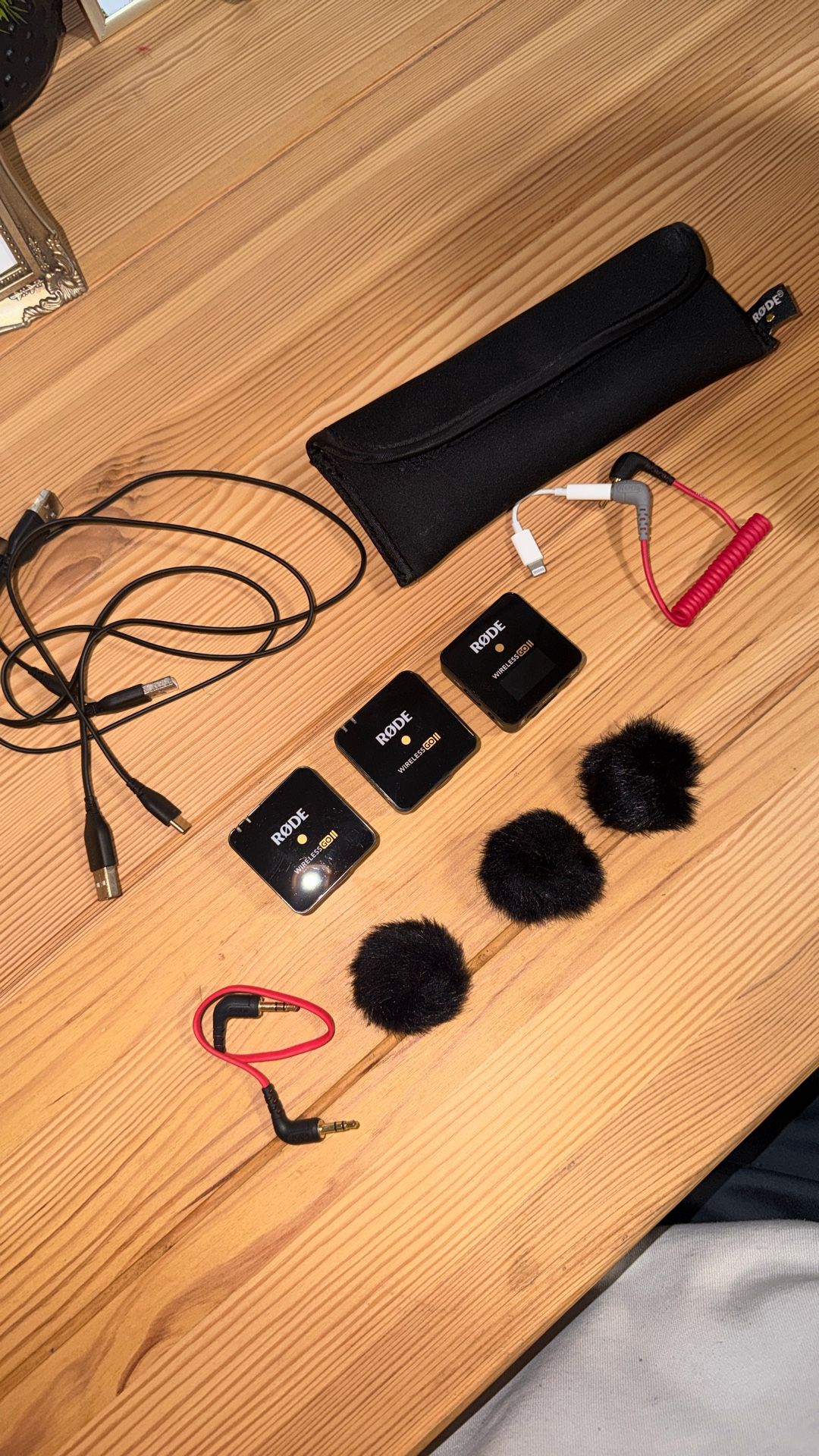 Excellent Condition RØDE Wireless GO II Microphone Set