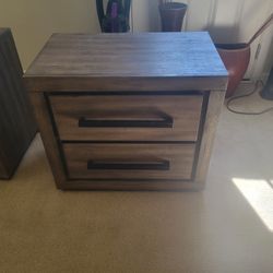 Nightstand 