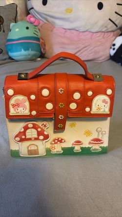 Hello Kitty Loungefly Boxlunch purse